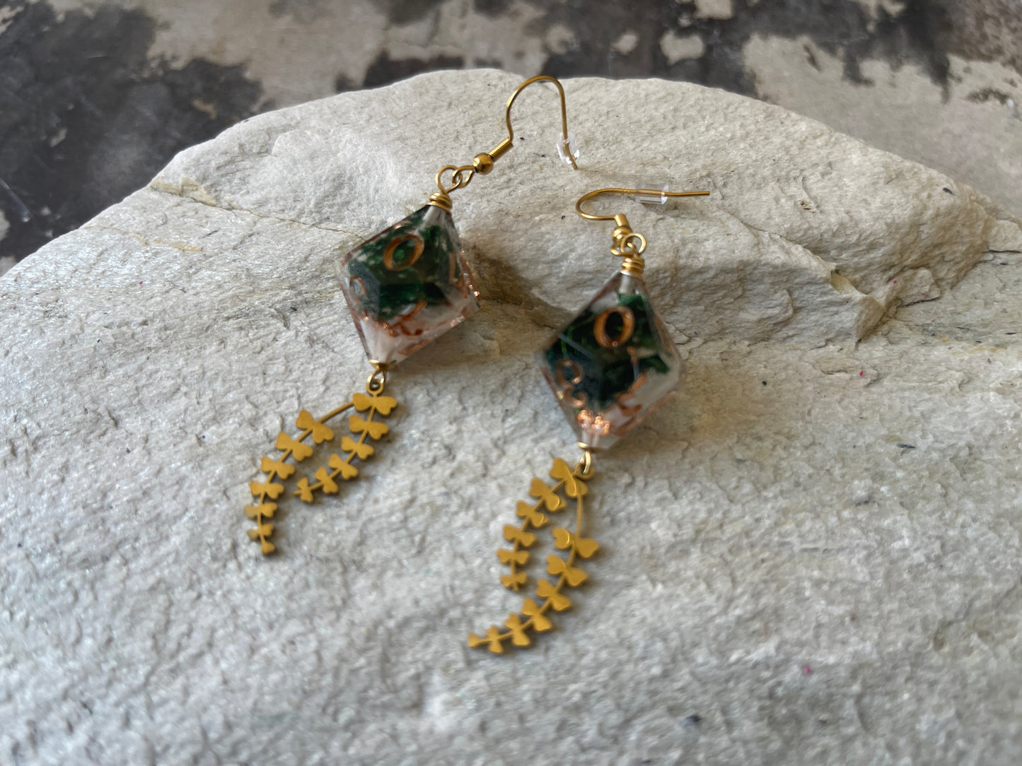 Misty Bloom D10 Earrings (gold-green and white)