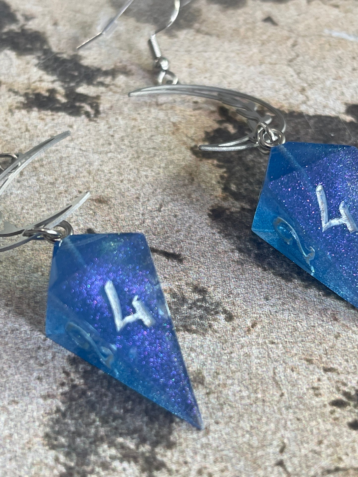 Harvest Blue Moon D4 dice earrings