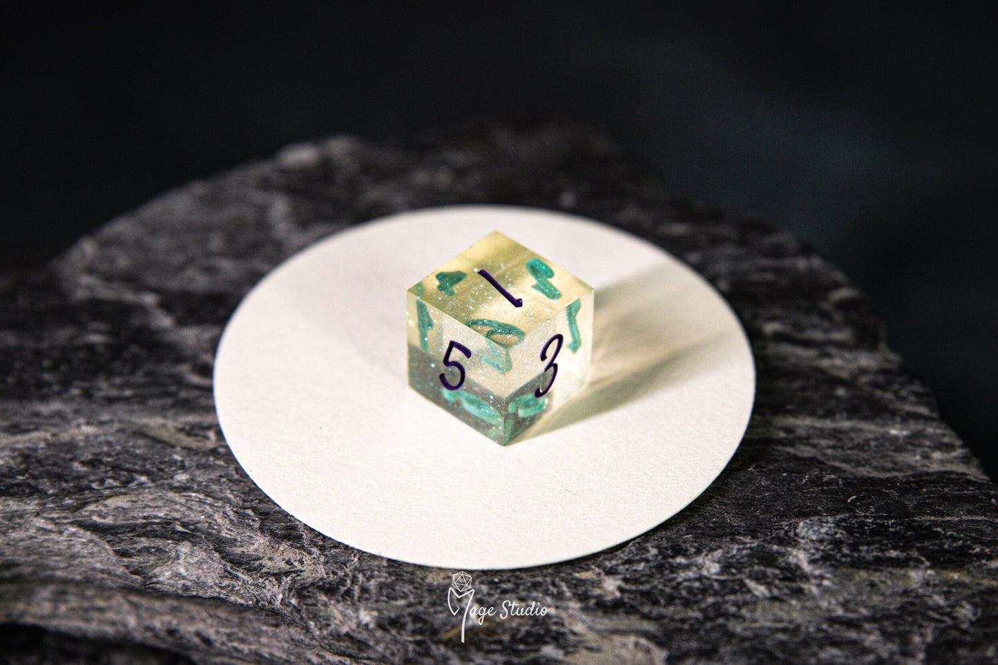 Vaporvawe - Handmade resin dice D6