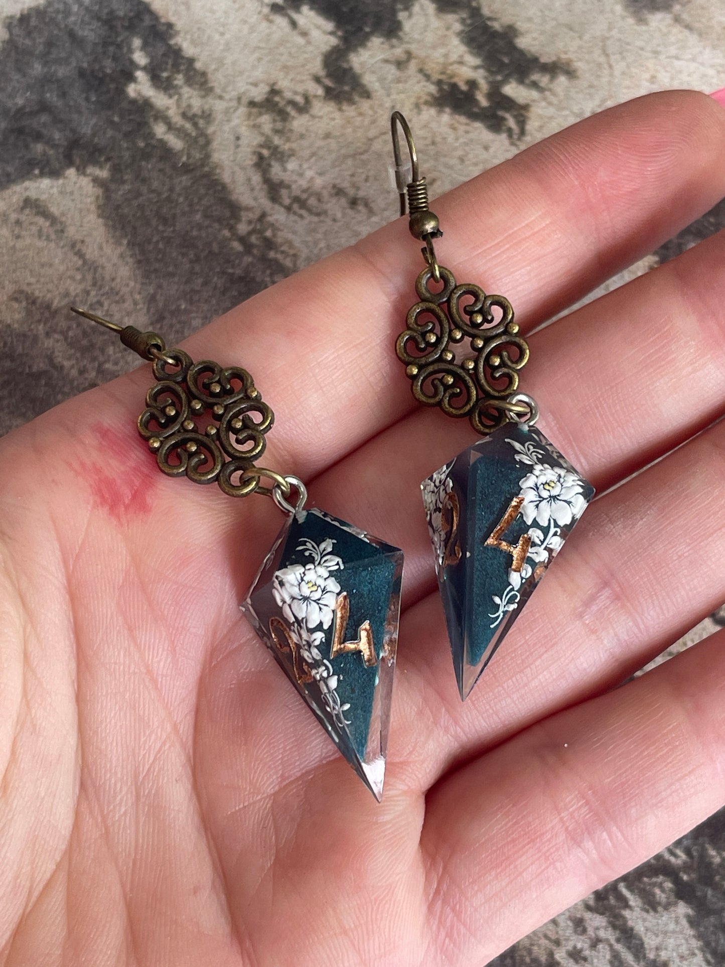Rococo D4 earrings