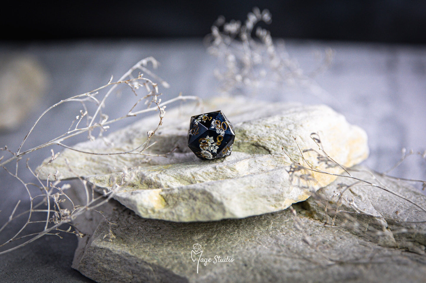 Rococo single D20 handmade resin dice