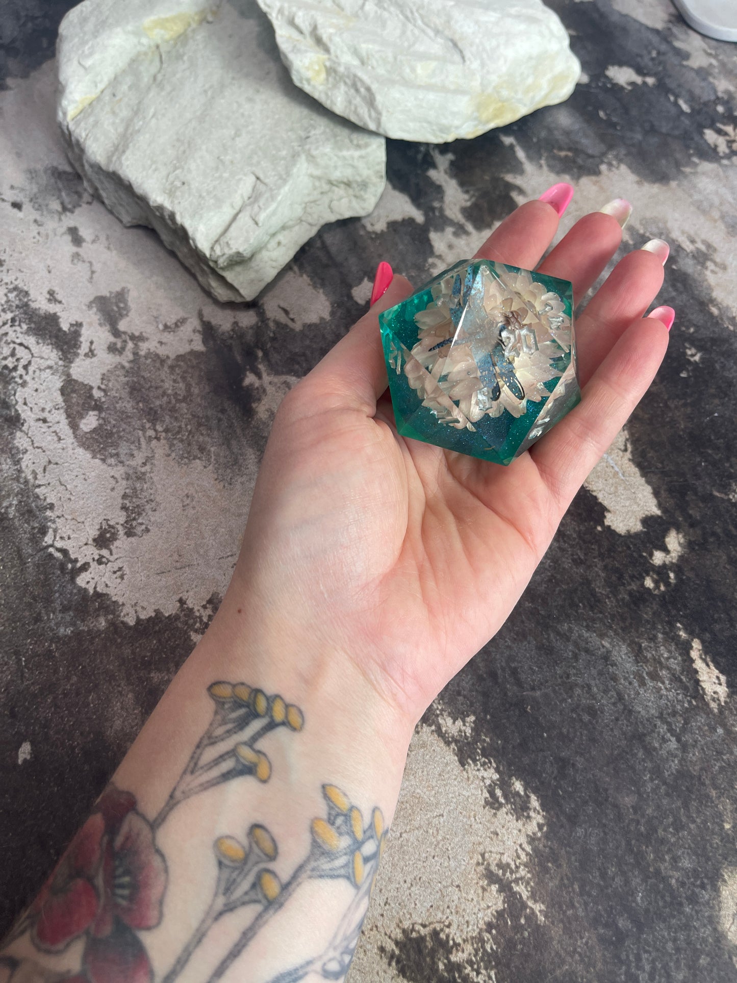 Dragonly on the Pond D20 50 mm dice chonk