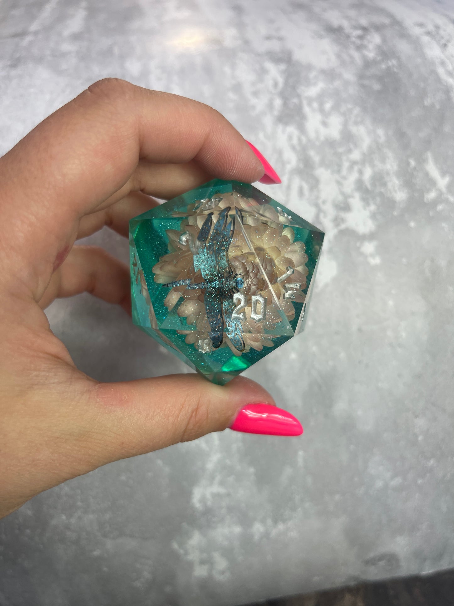 Dragonly on the Pond D20 50 mm dice chonk