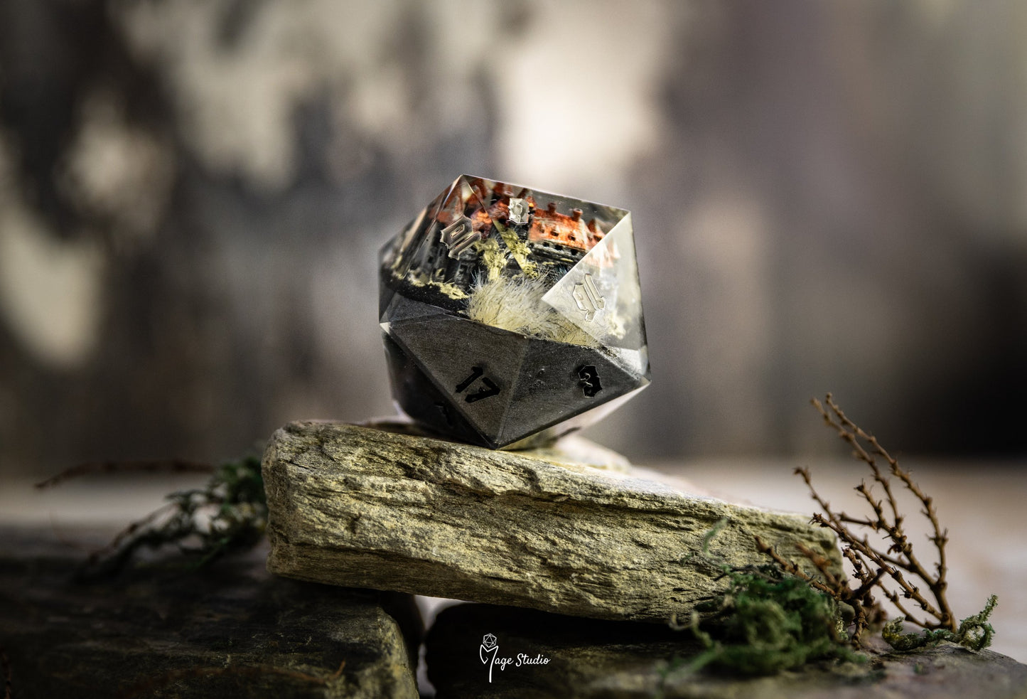 Castle D20 50mm die chonk