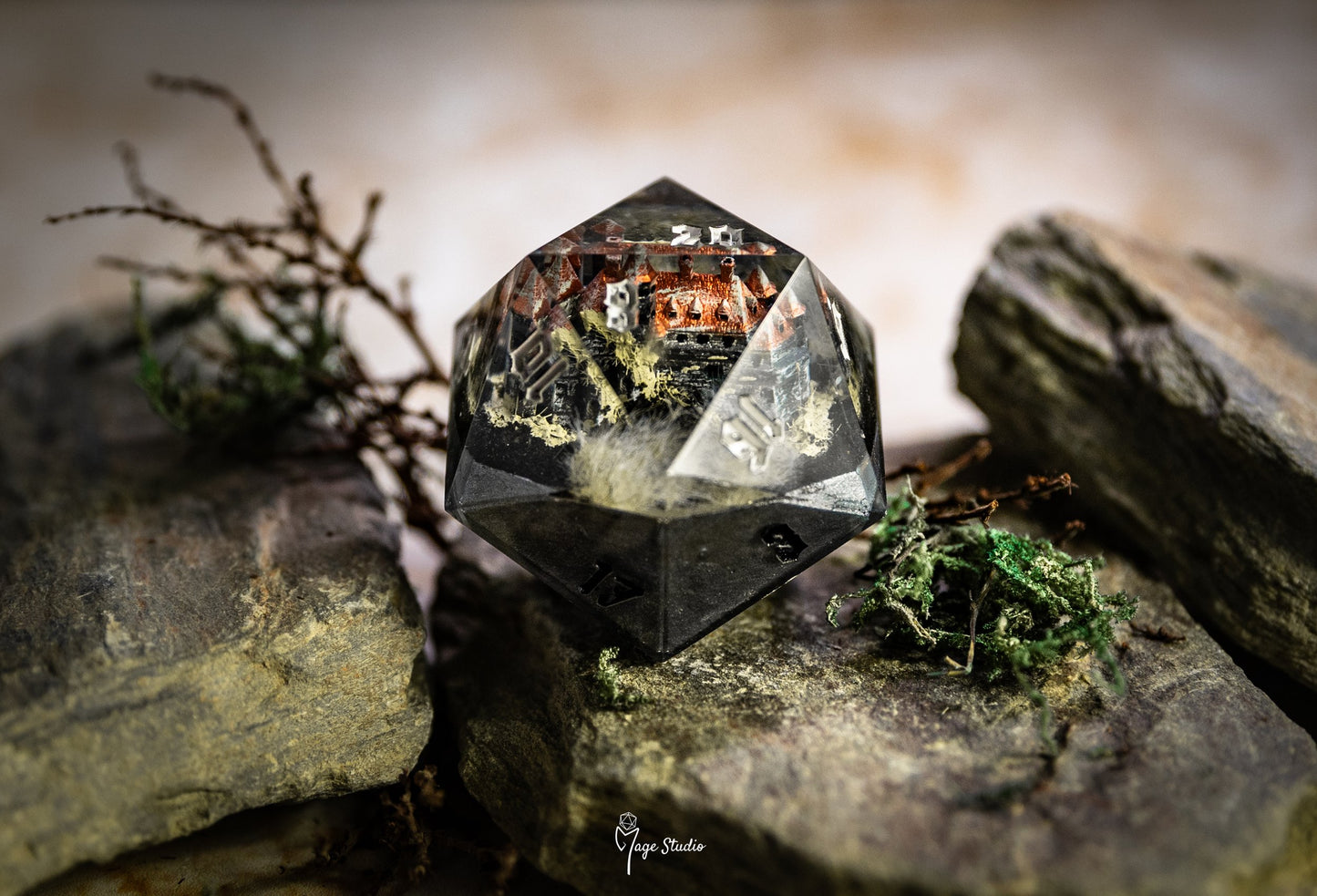 Castle D20 50mm die chonk