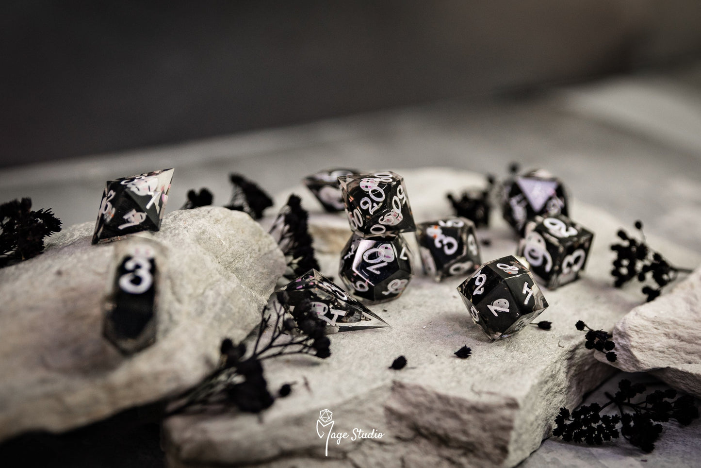 No Face dice set