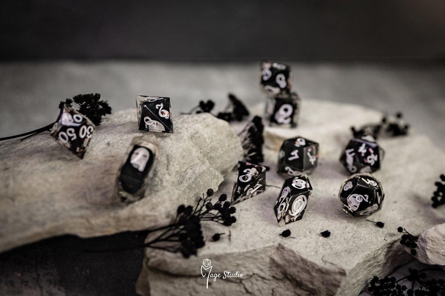 No Face dice set