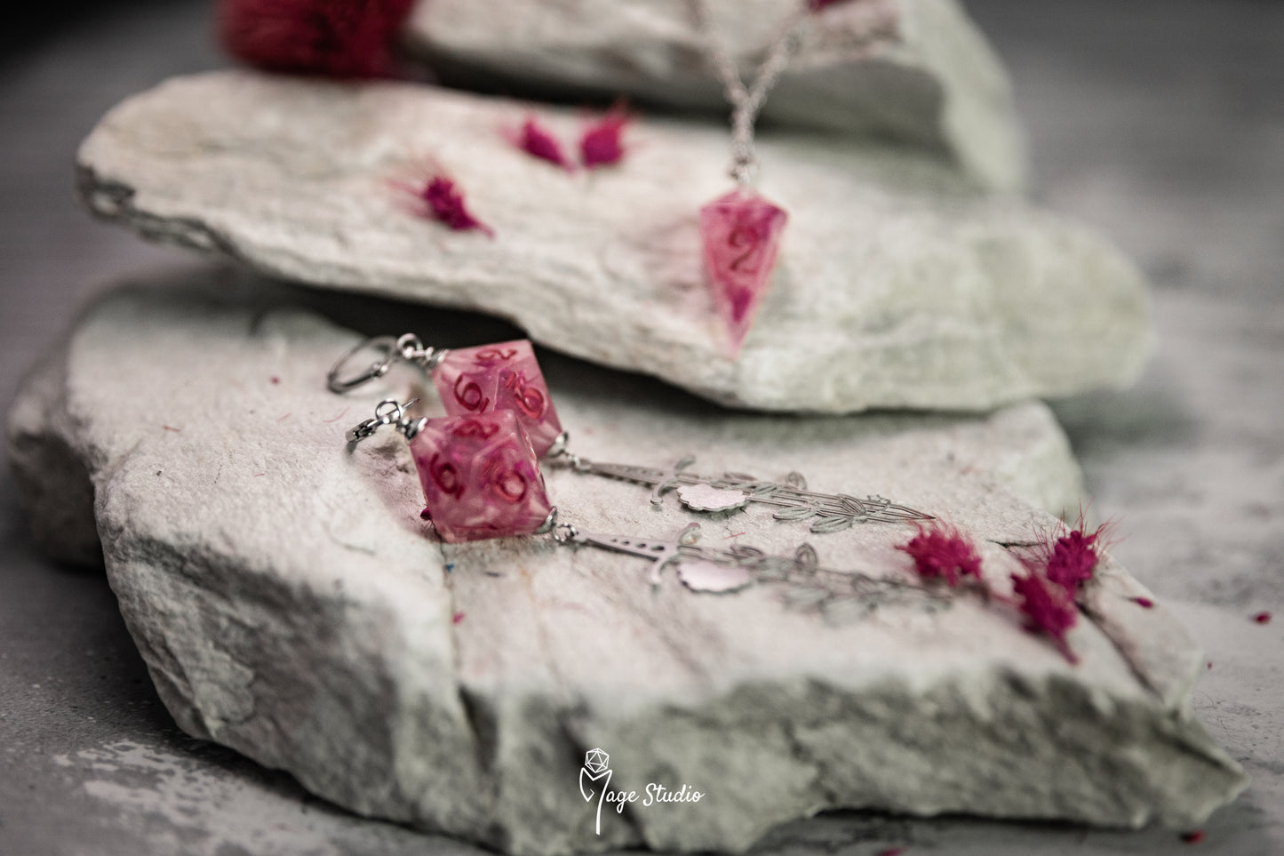 Pink Flowers shard D4 die Necklace
