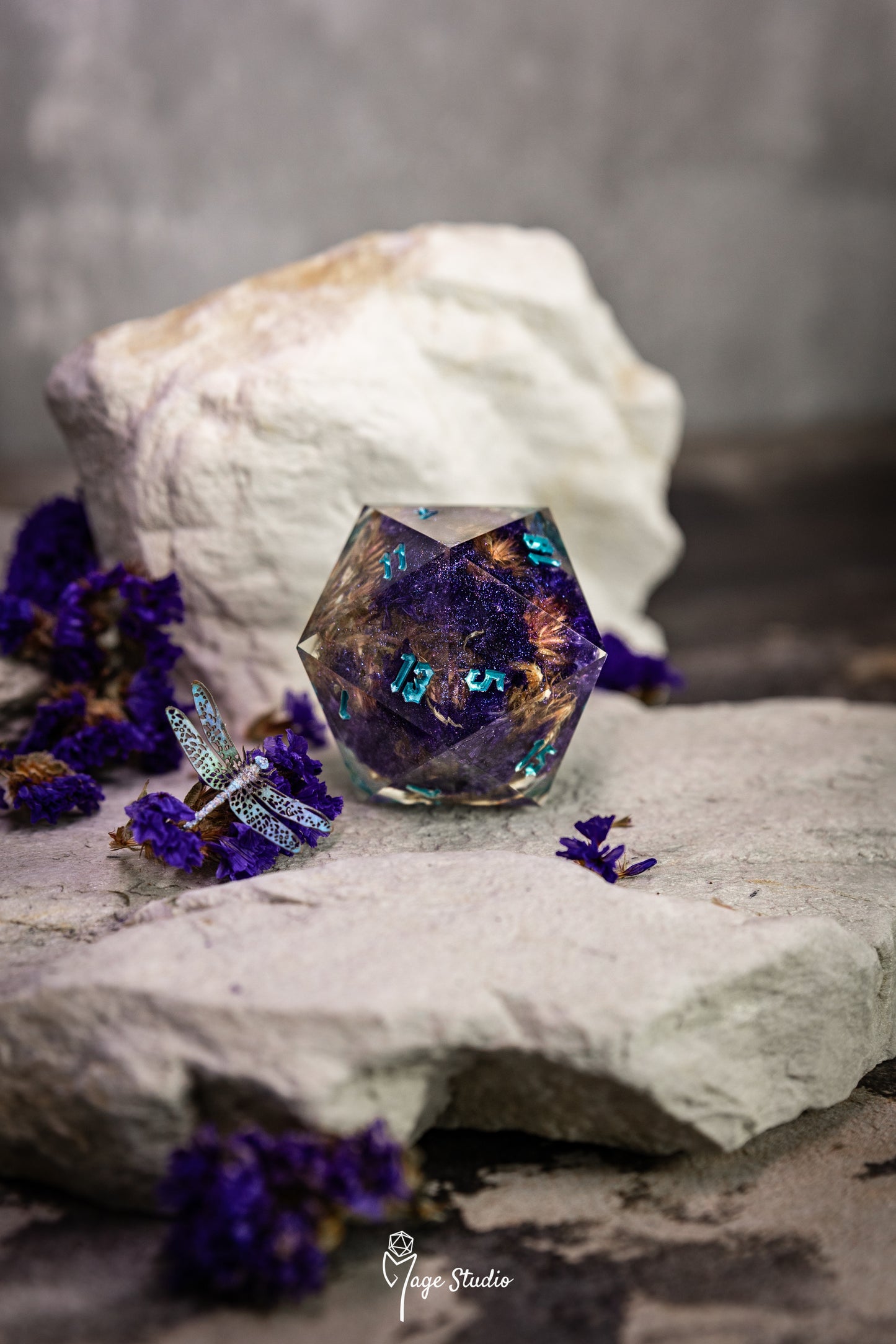 Dragonly D20 50 mm dice chonk
