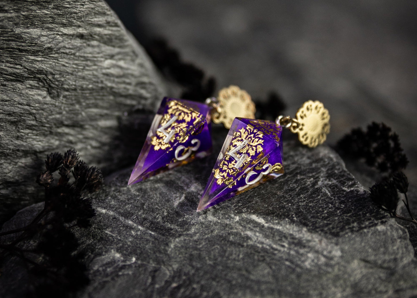 Gilded Age: Peggy D4 shard earrings