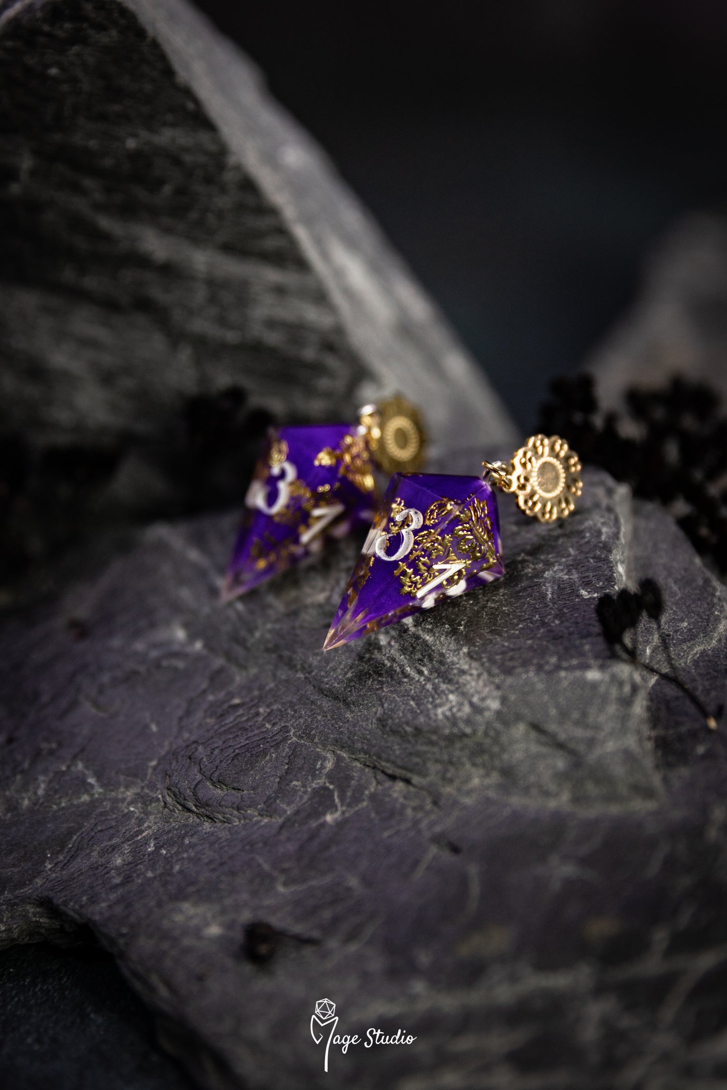 Gilded Age: Peggy D4 shard earrings