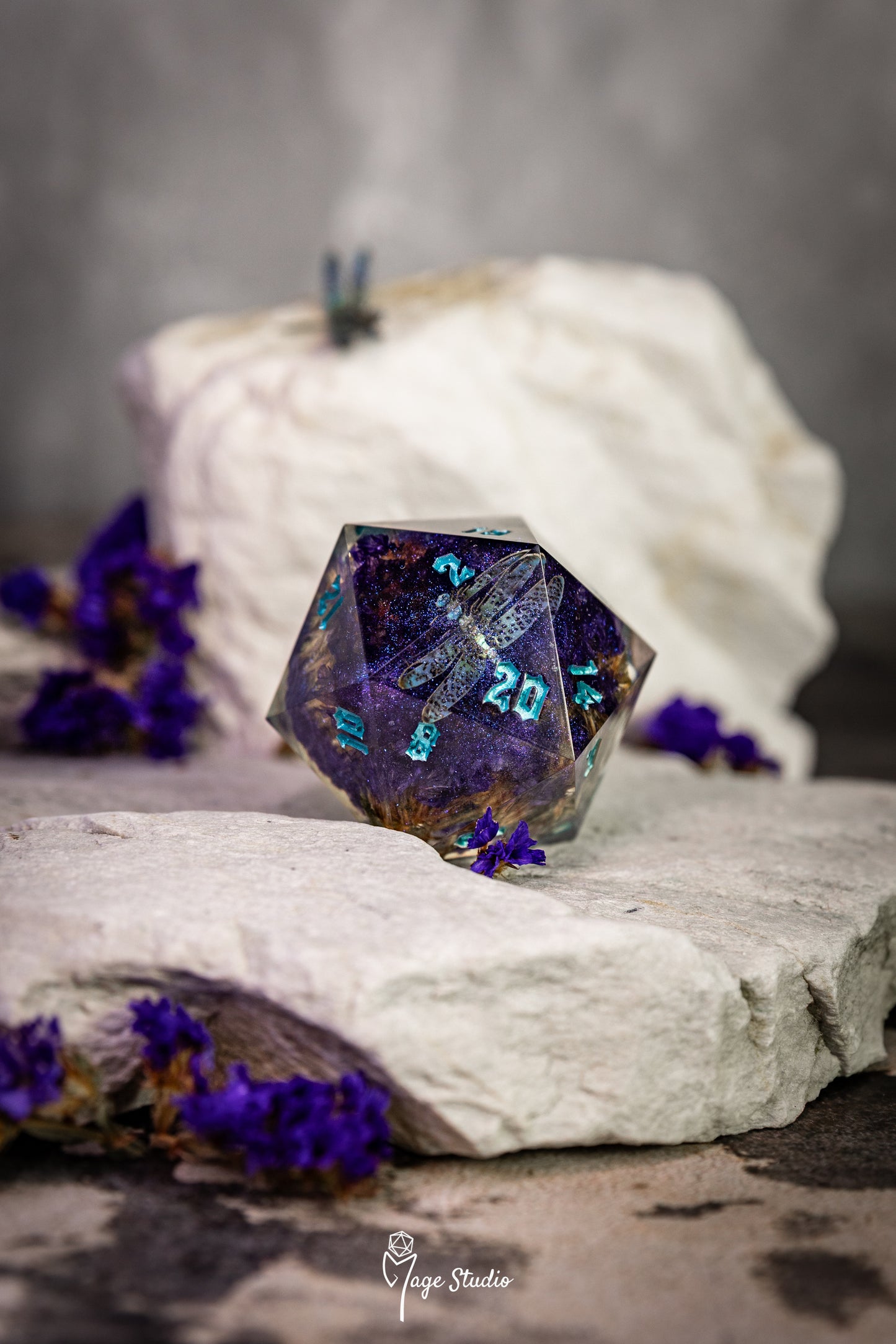 Dragonly D20 50 mm dice chonk
