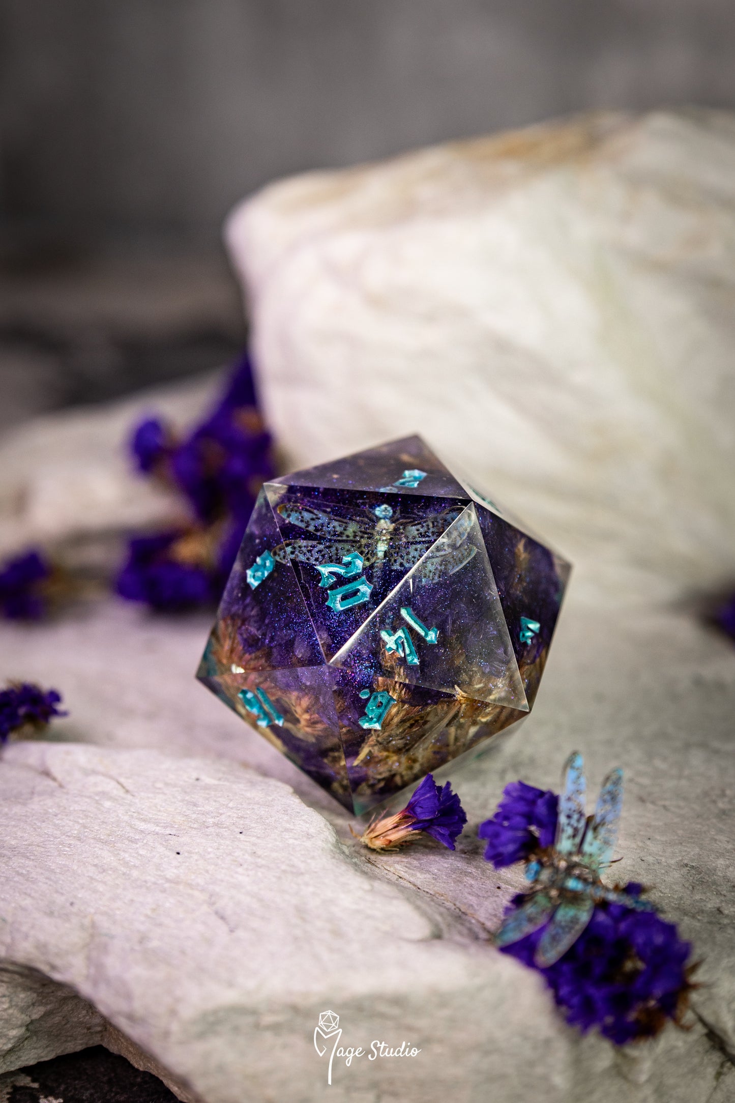 Dragonly D20 50 mm dice chonk