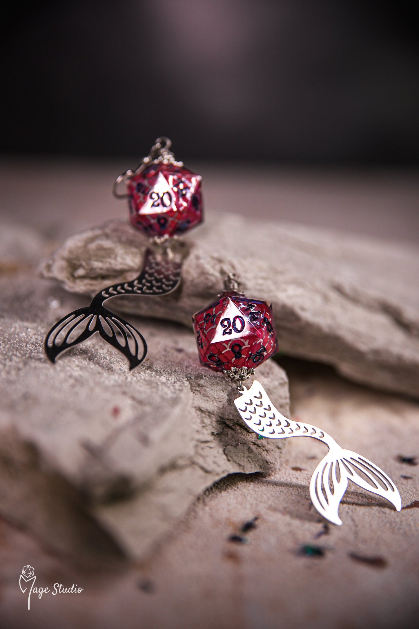 Mermaids D20 earrings pink