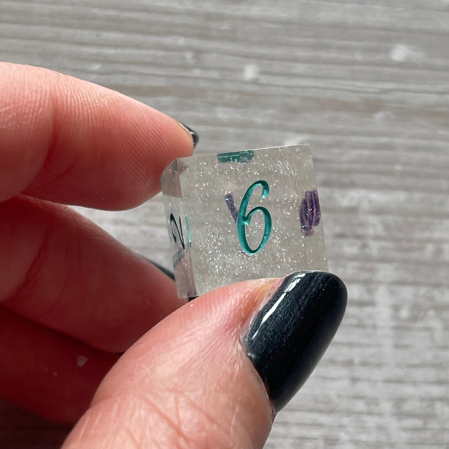 Vaporvawe - Handmade resin dice D6
