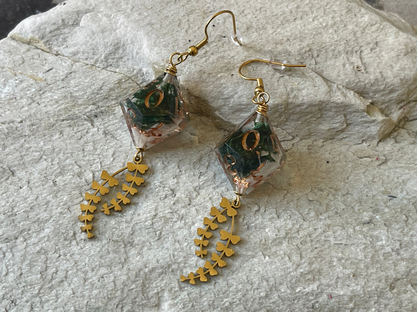 Misty Bloom D10 Earrings (gold-green and white)