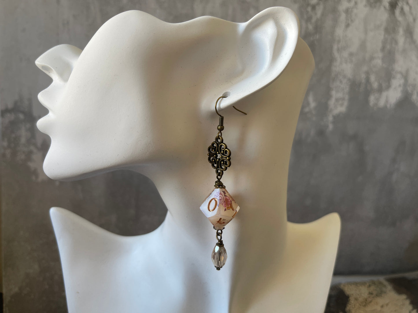 Vintage Wallpaper D10 Earrings (bronze-beige and pink)