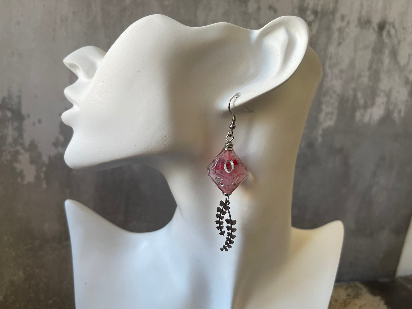 Misty Bloom D10 dice Earrings (silver- red and white)