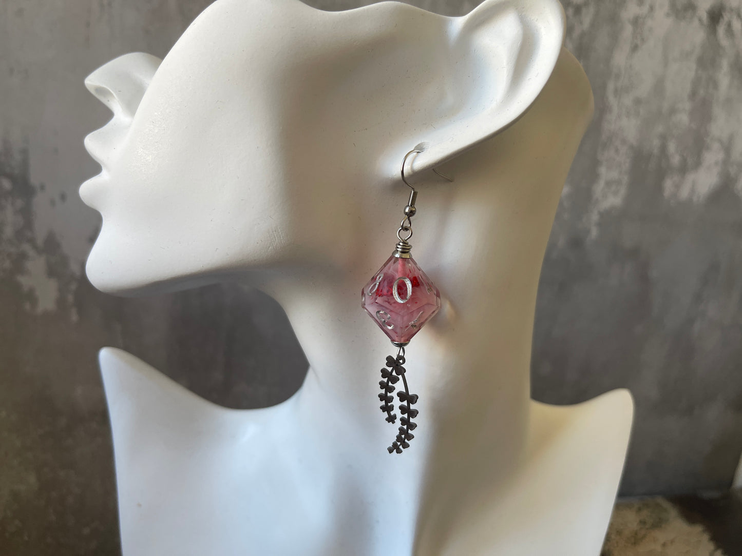 Misty Bloom D10 dice Earrings (silver- red and white)