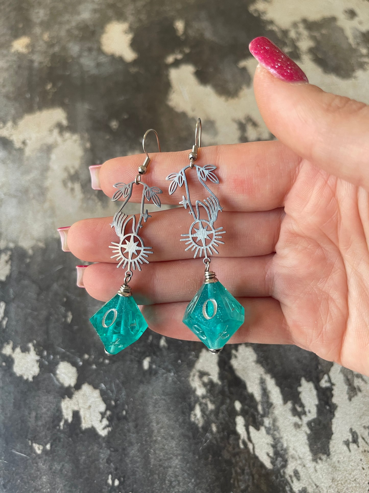 Magic D10 Earrings (silver-teal)