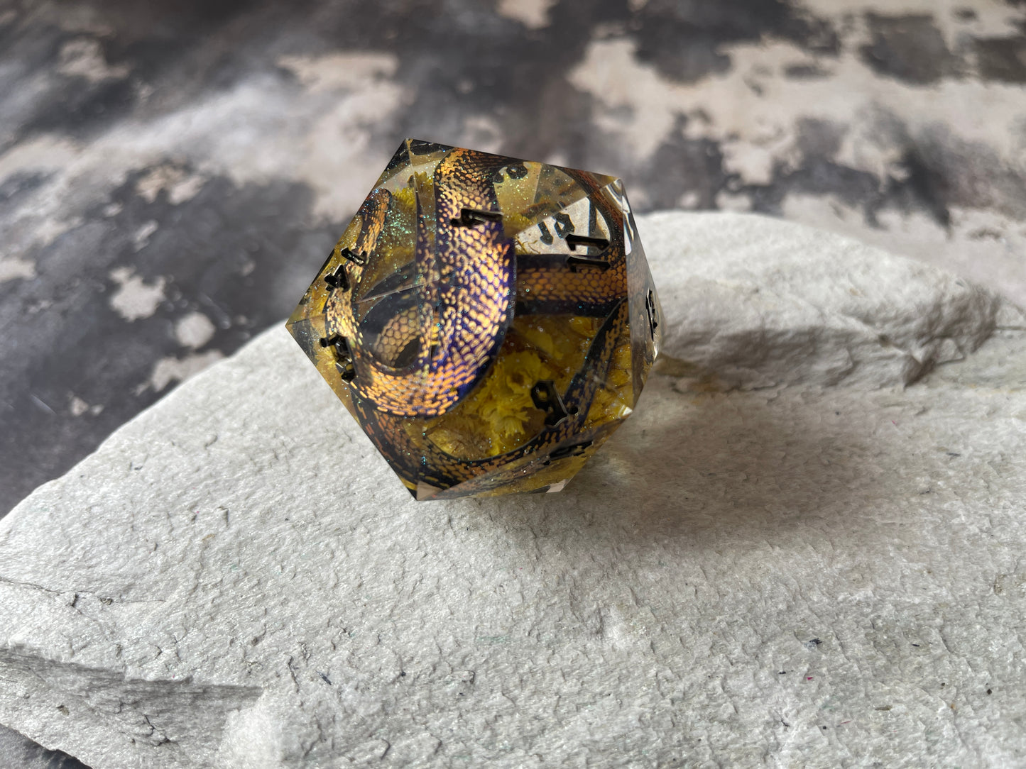 Golden Snake D20 chonk (yellow flowers)