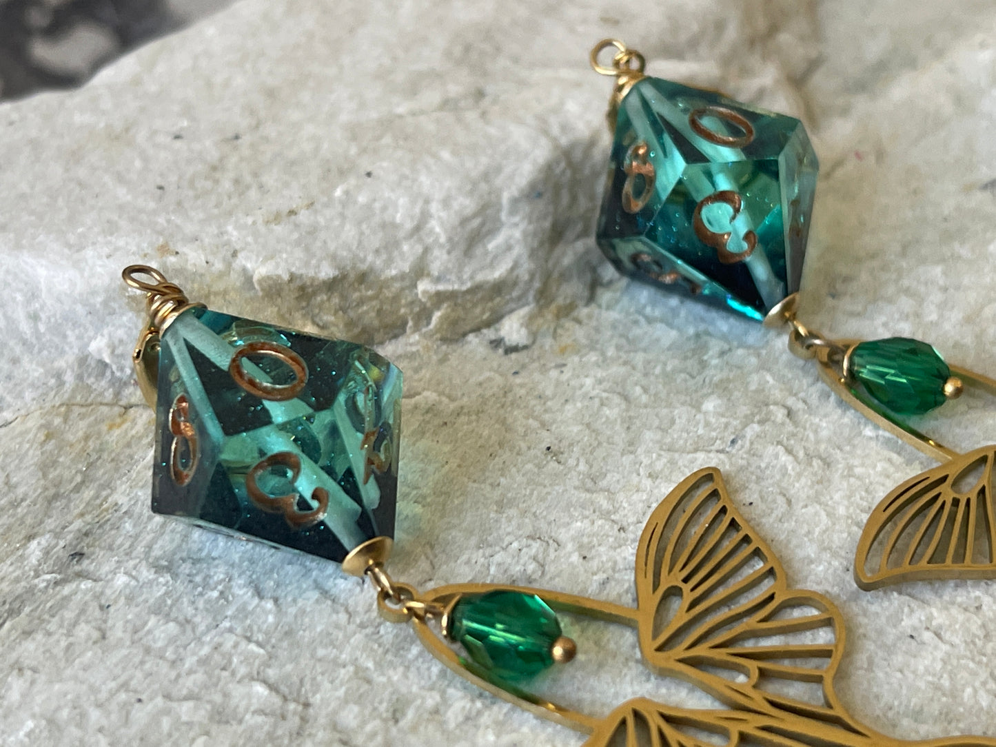 Luna Moth D10 Earrings (gold-teal)