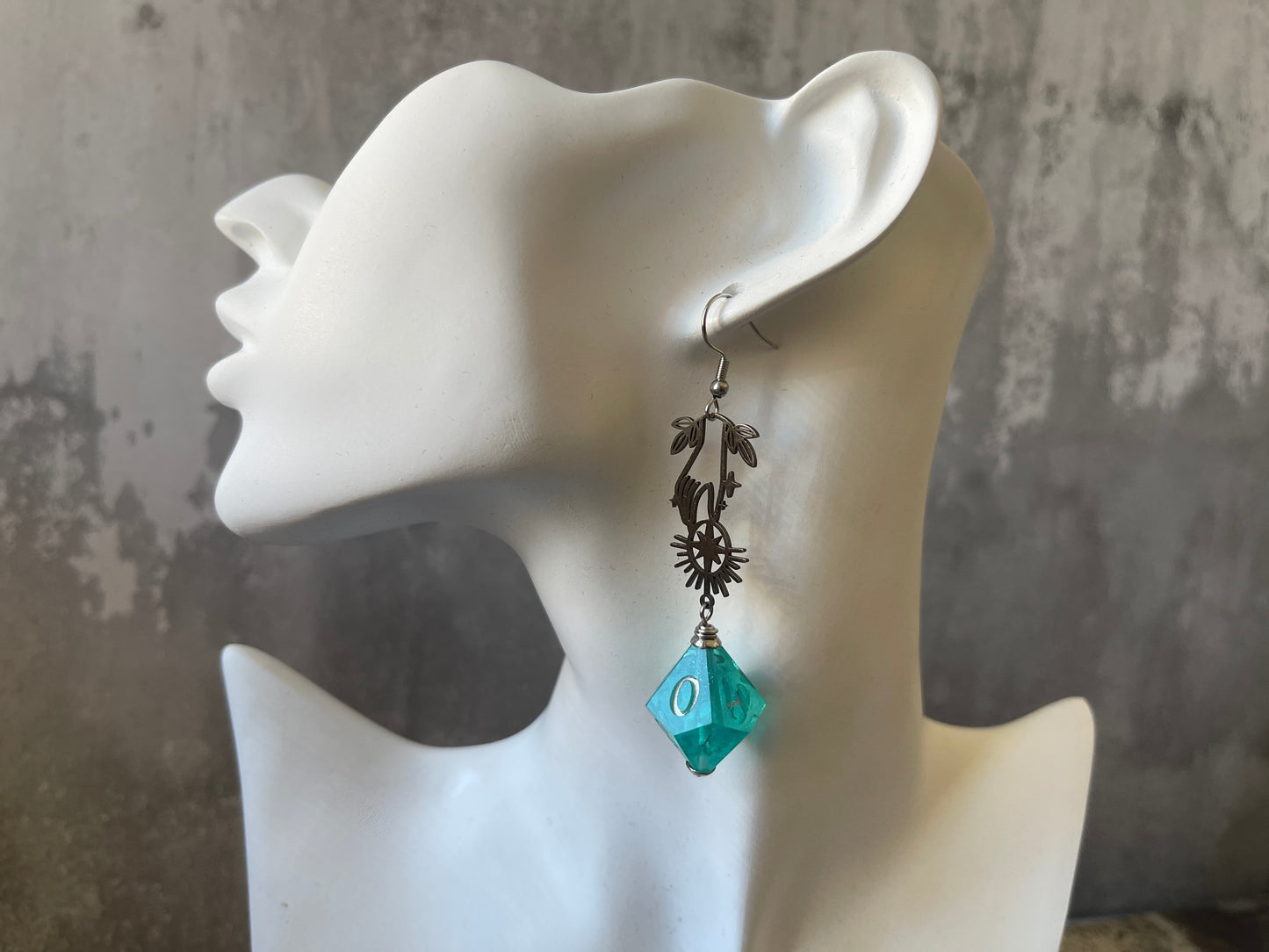 Magic D10 Earrings (silver-teal)