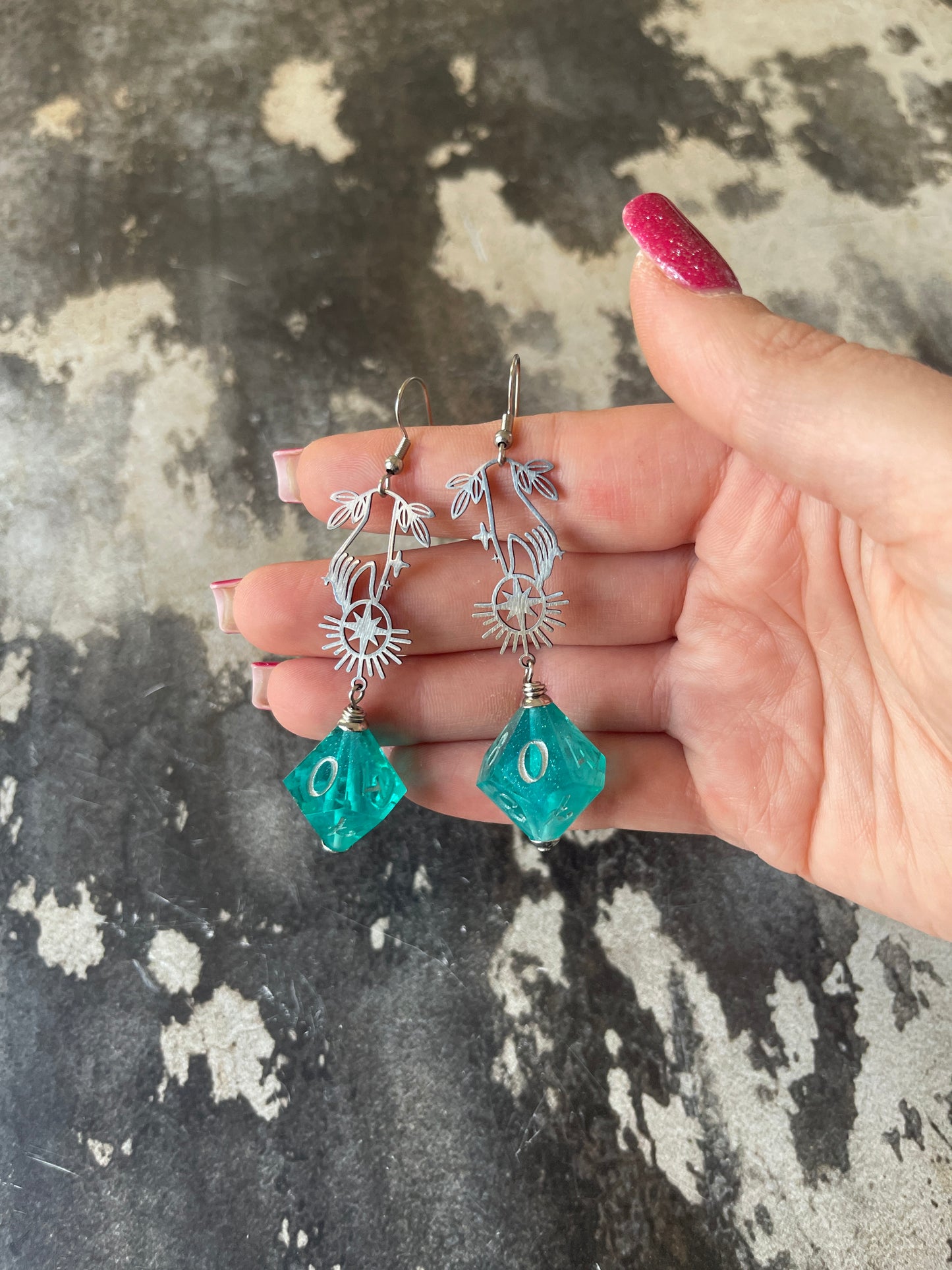 Magic D10 Earrings (silver-teal)