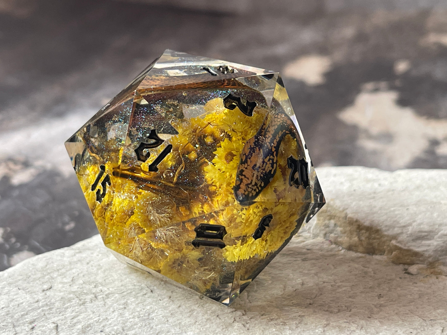Golden Snake D20 chonk (yellow flowers)