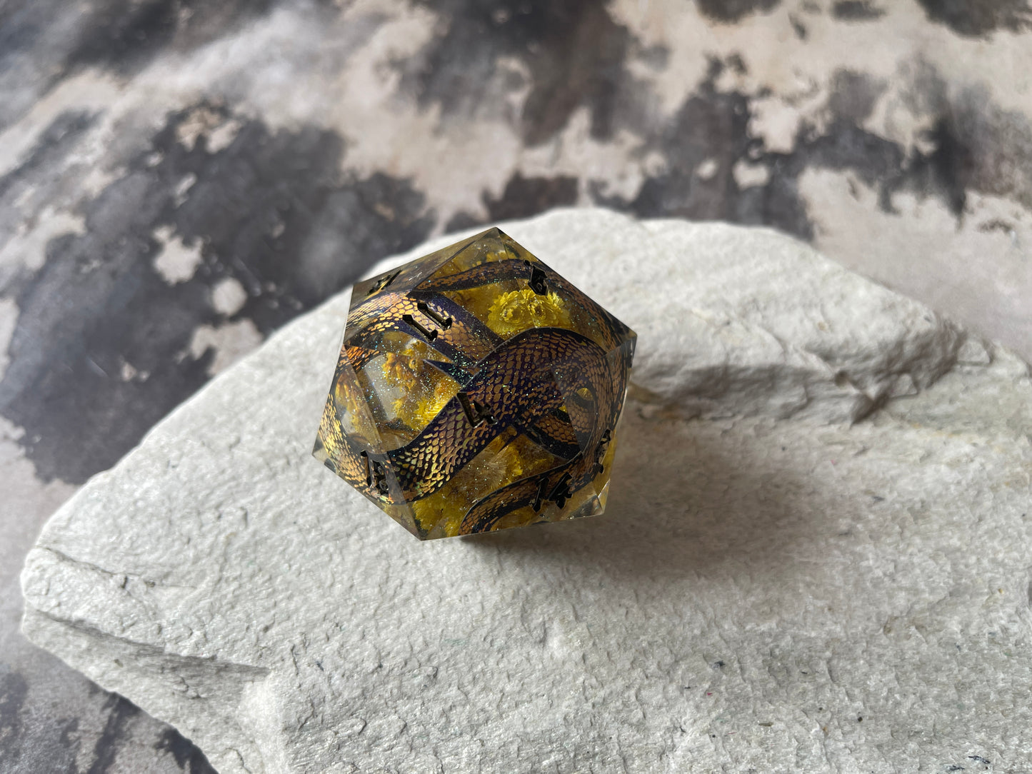 Golden Snake D20 chonk (yellow flowers)