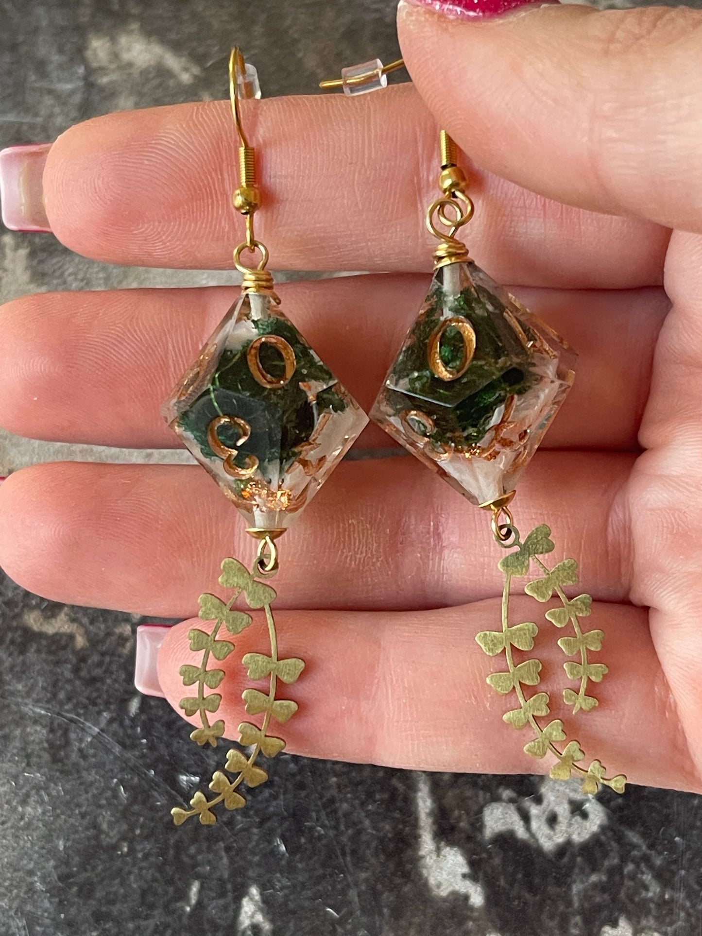 Misty Bloom D10 Earrings (gold-green and white)