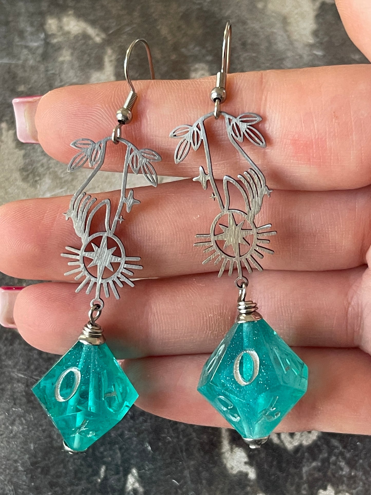 Magic D10 Earrings (silver-teal)