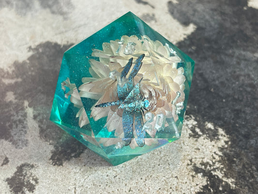Dragonly on the Pond D20 50 mm dice chonk