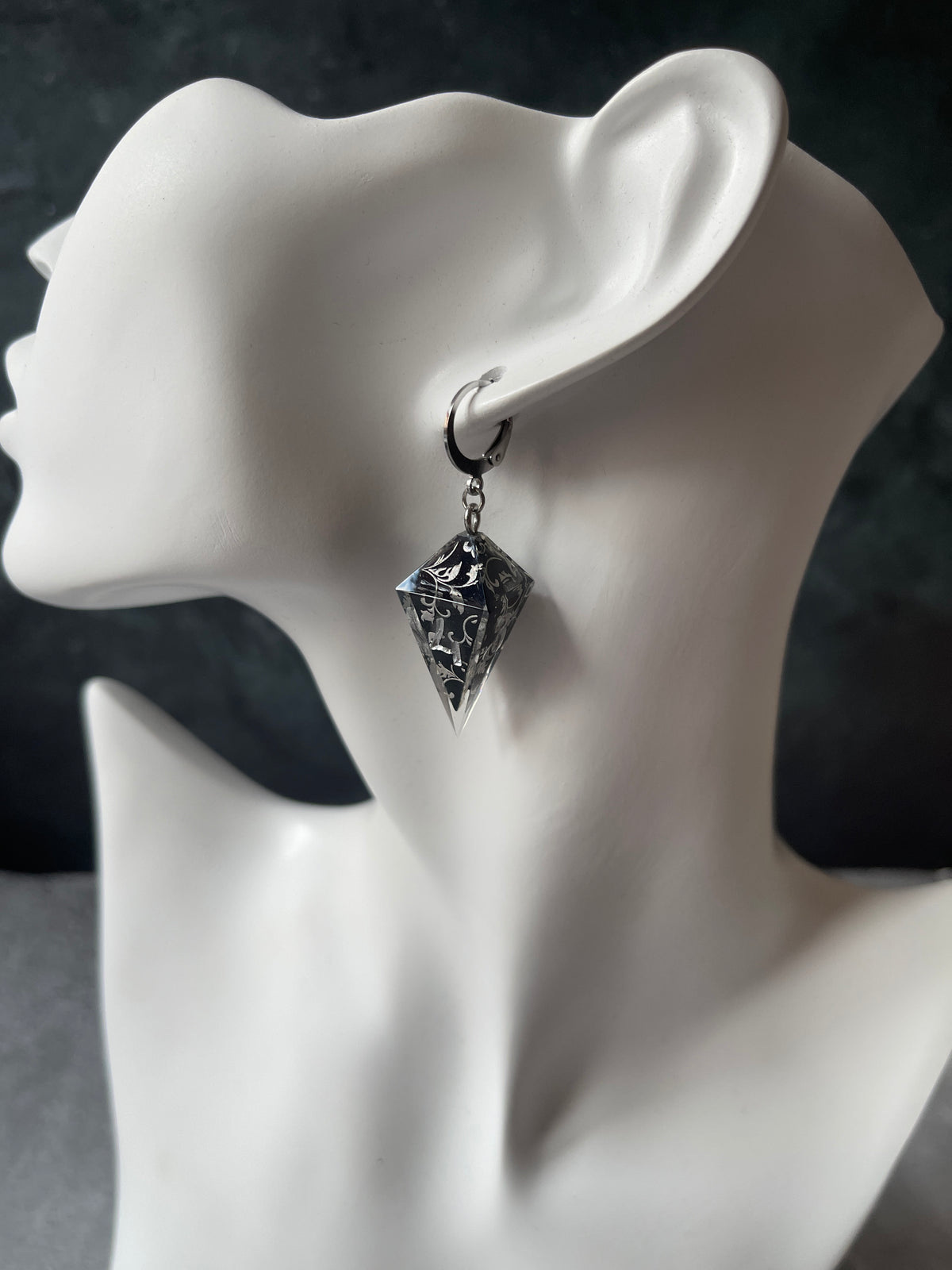 Silvery Barbs D4 dice earrings