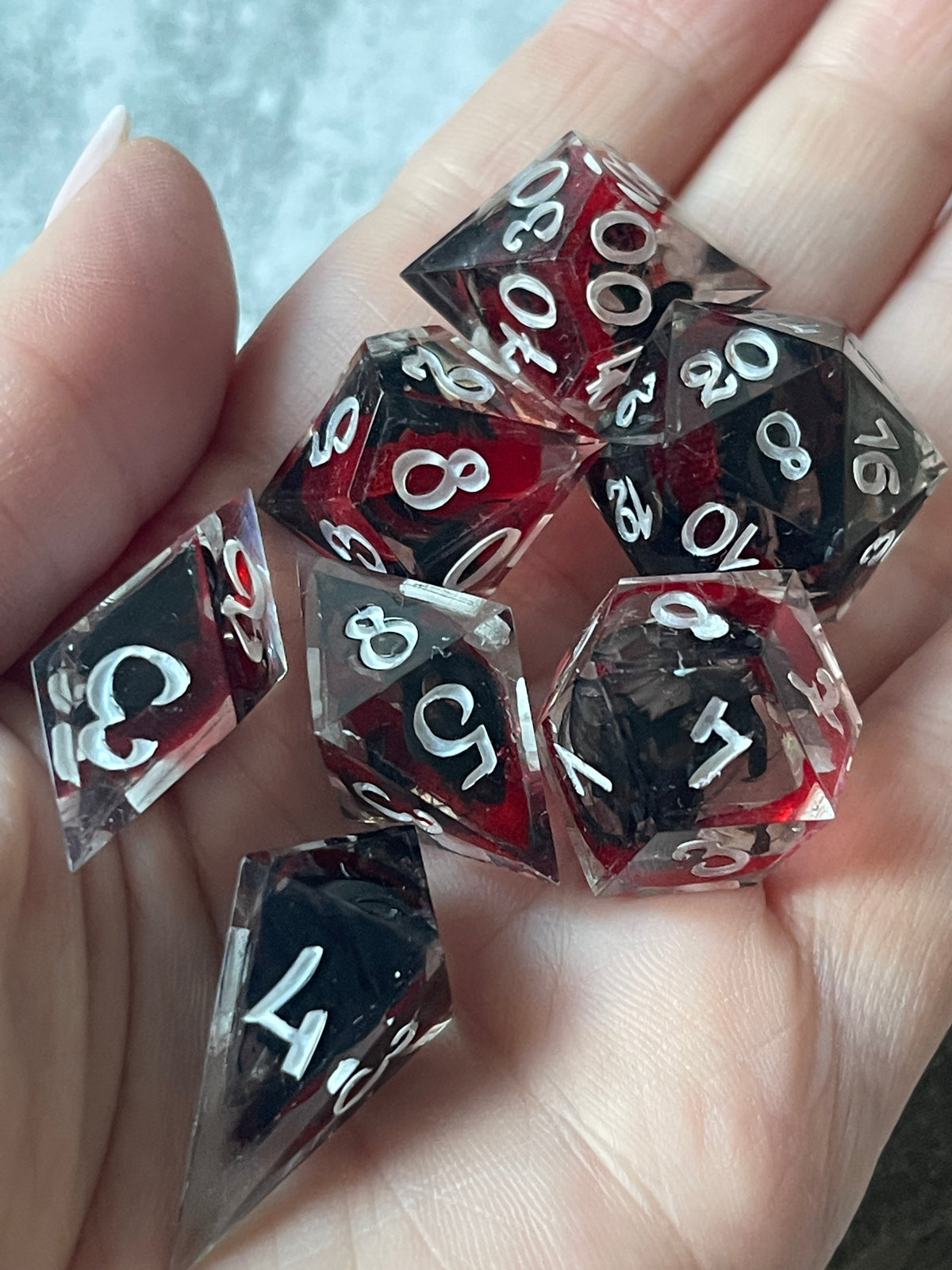 Laudna dice set  (7pcs) alternative shapes