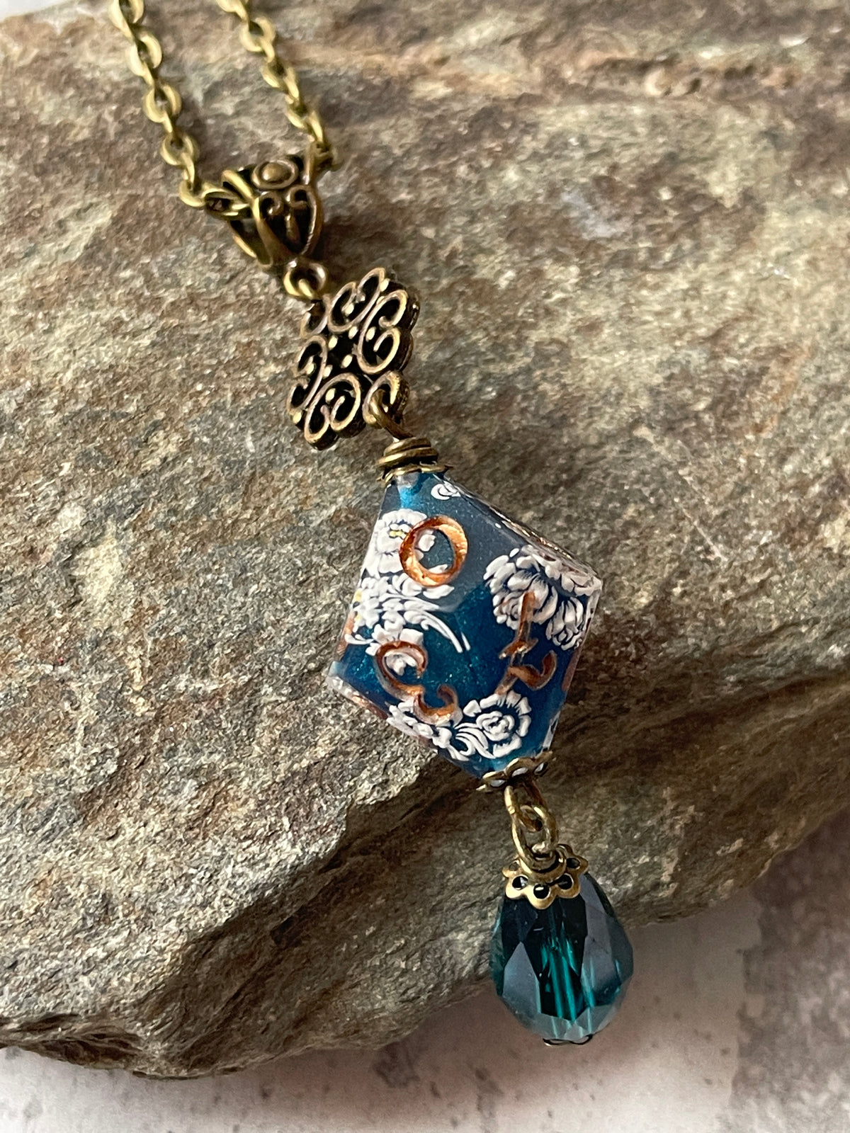 Rococo D10 die necklace
