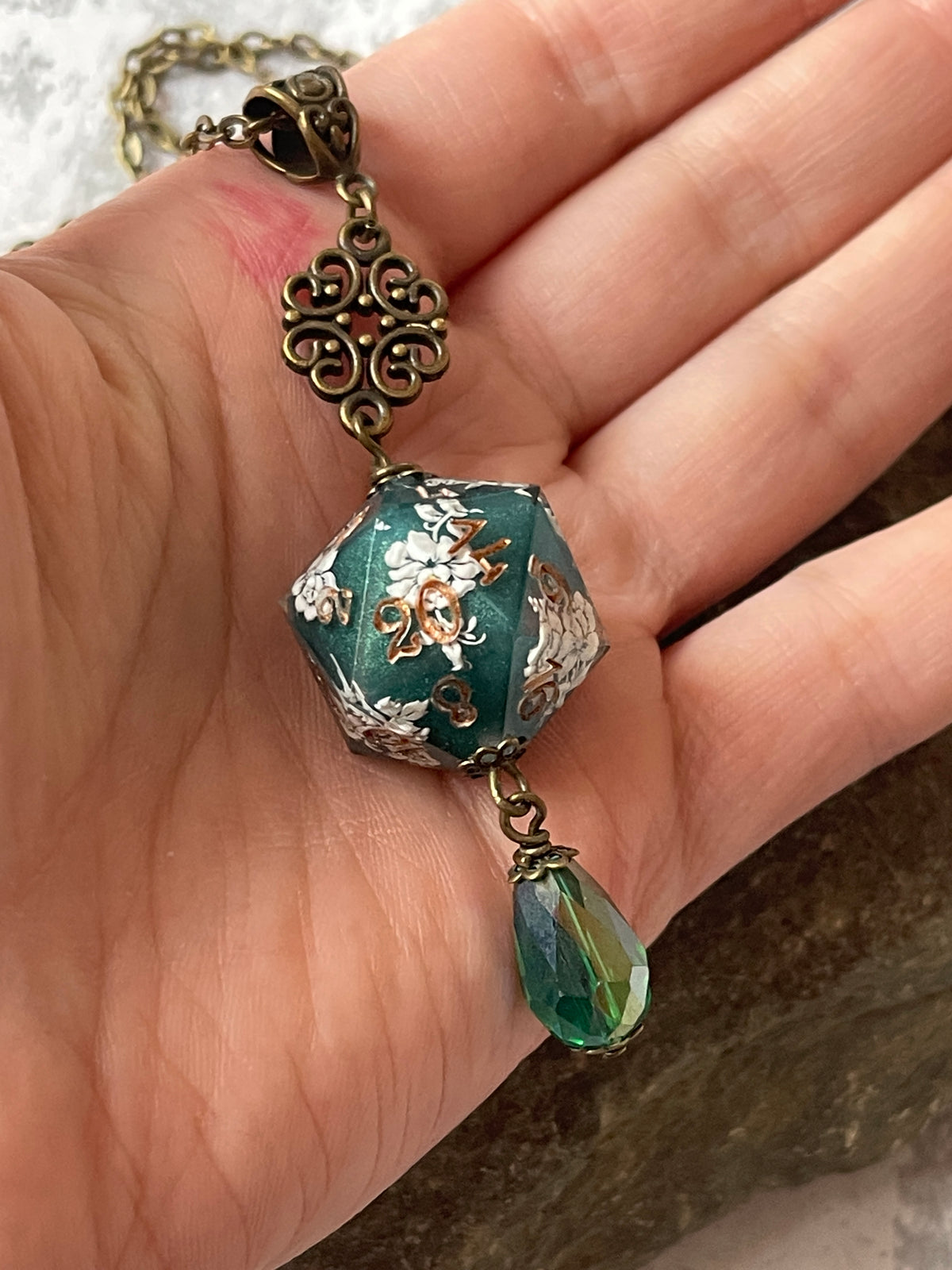 Rococo D20 die necklace (green)