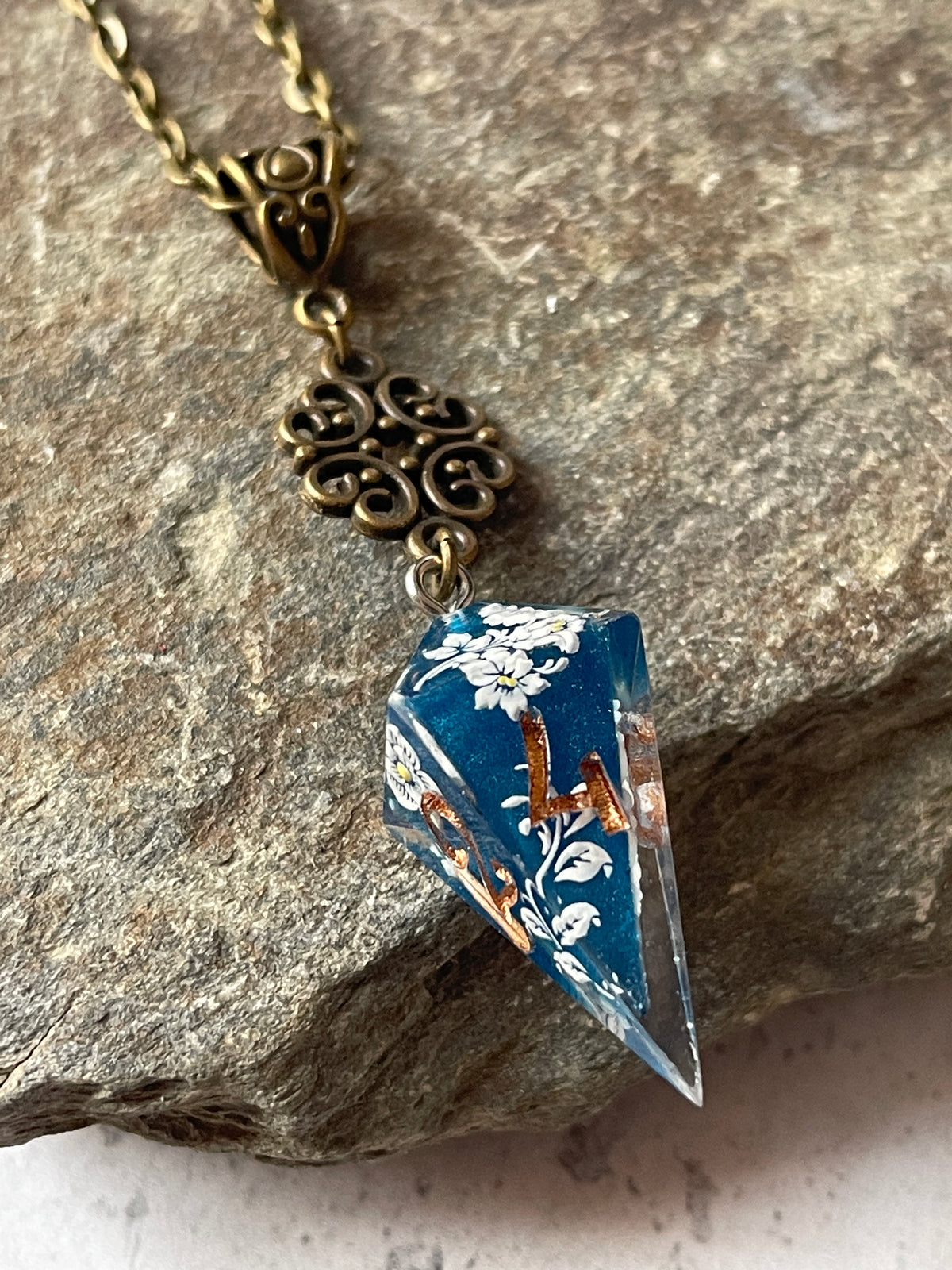 Rococo Shard D4 die necklace