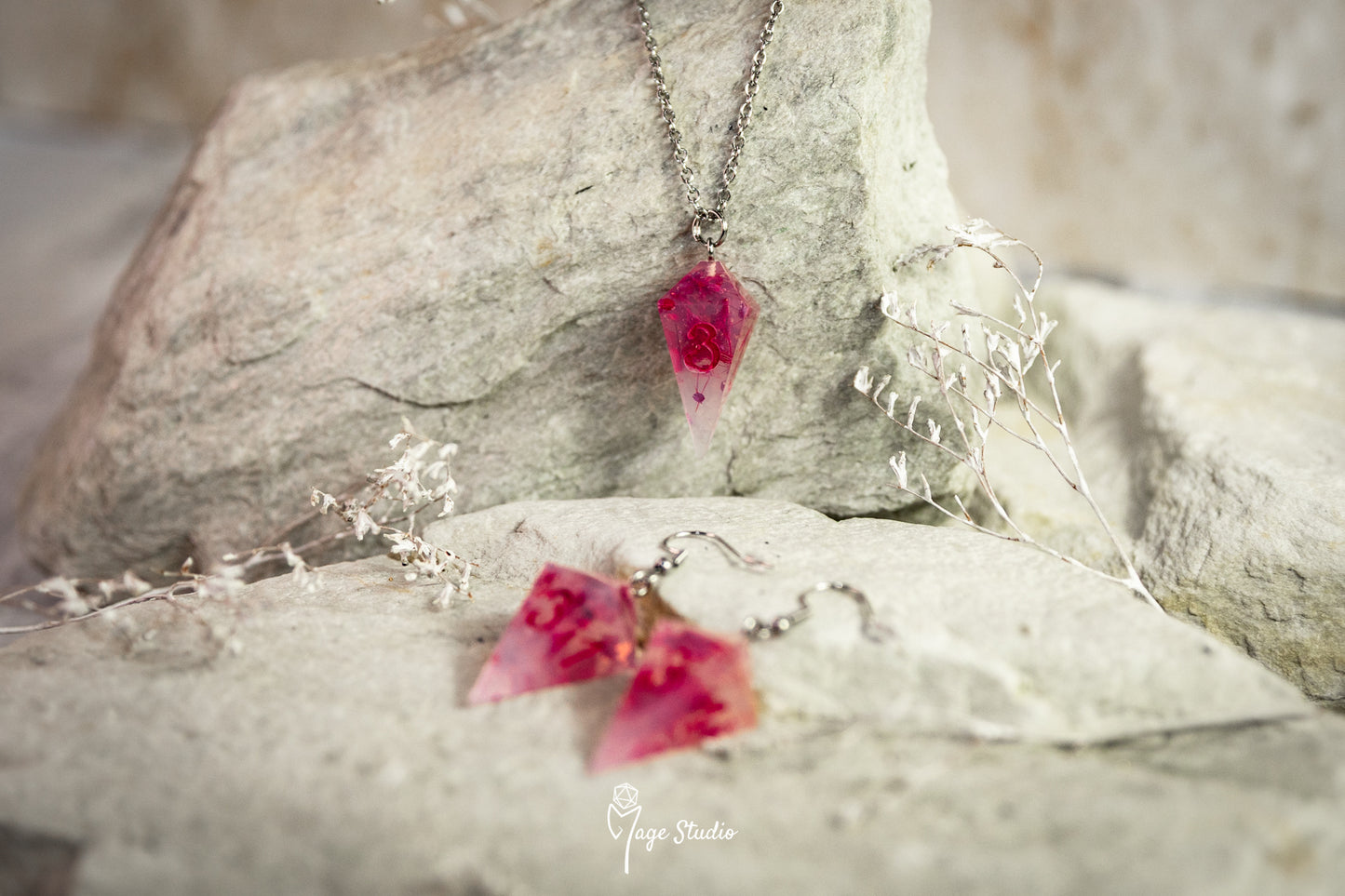 Pink Flowers shard D4 die Necklace