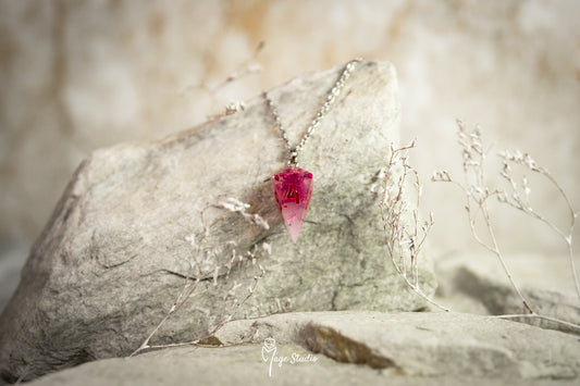 Pink Flowers shard D4 die Necklace