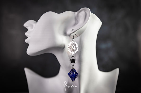 Solar Eclipse D10 earrings (purple)