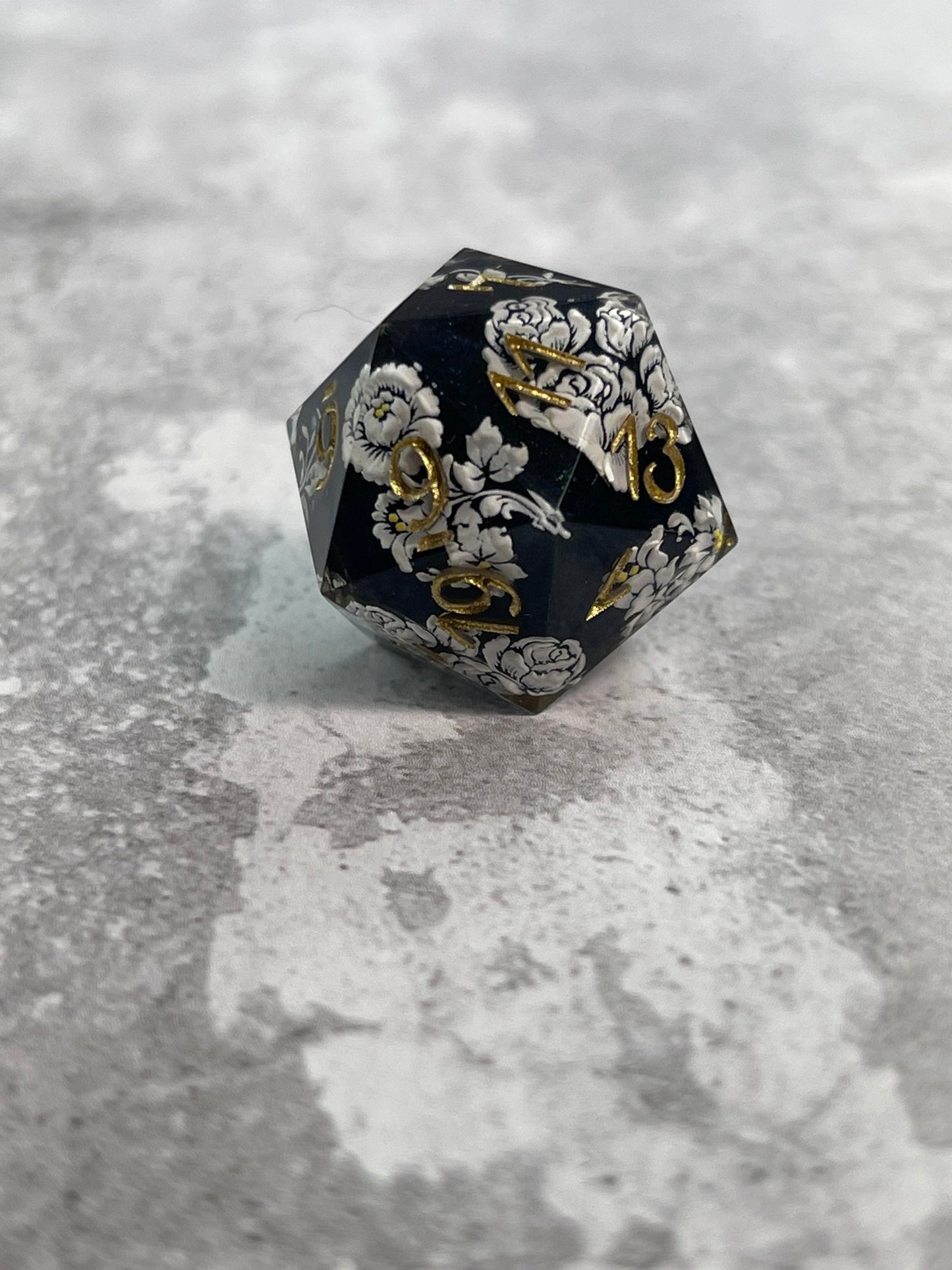 Rococo single D20 handmade resin dice