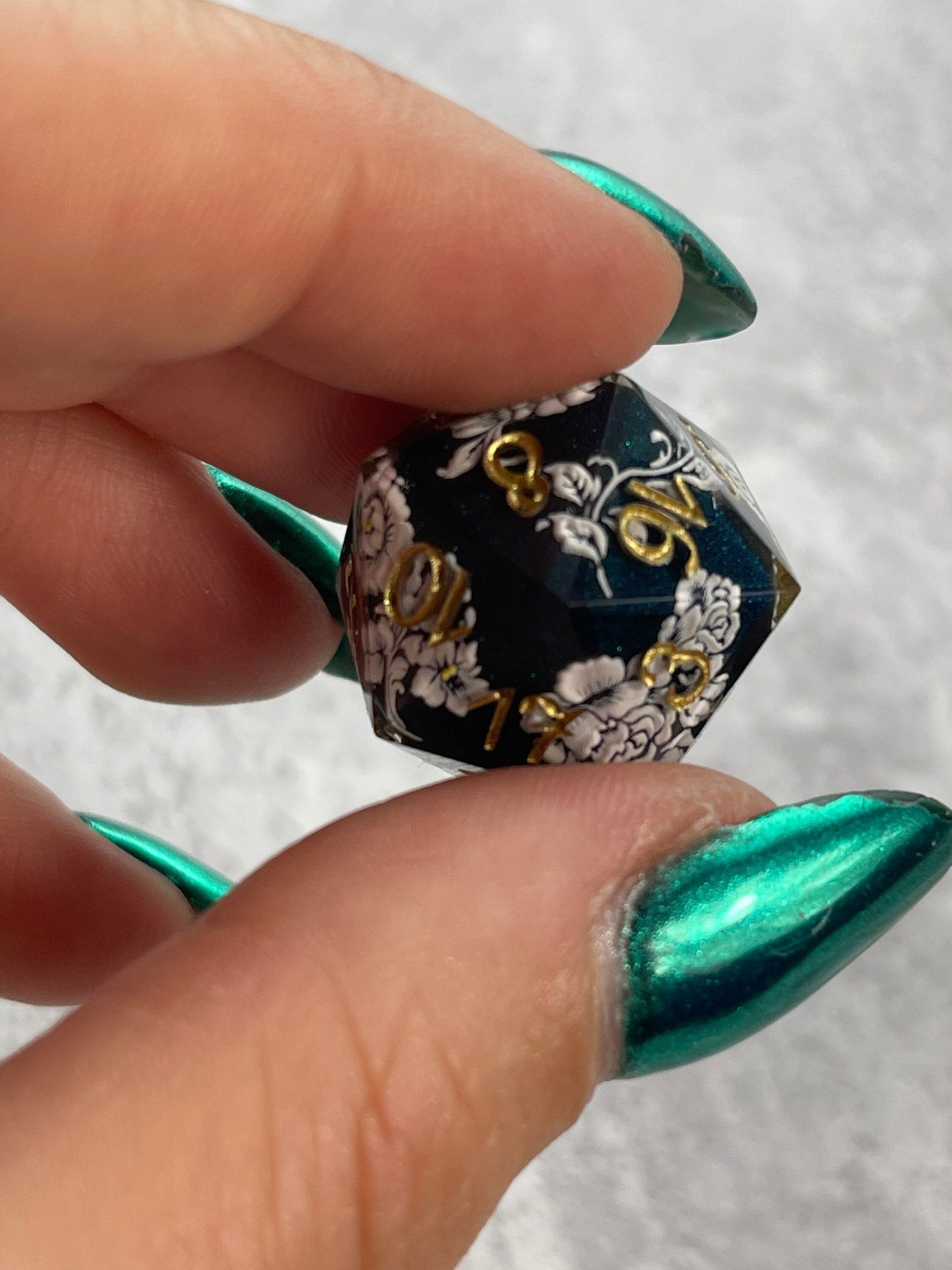 Rococo single D20 handmade resin dice