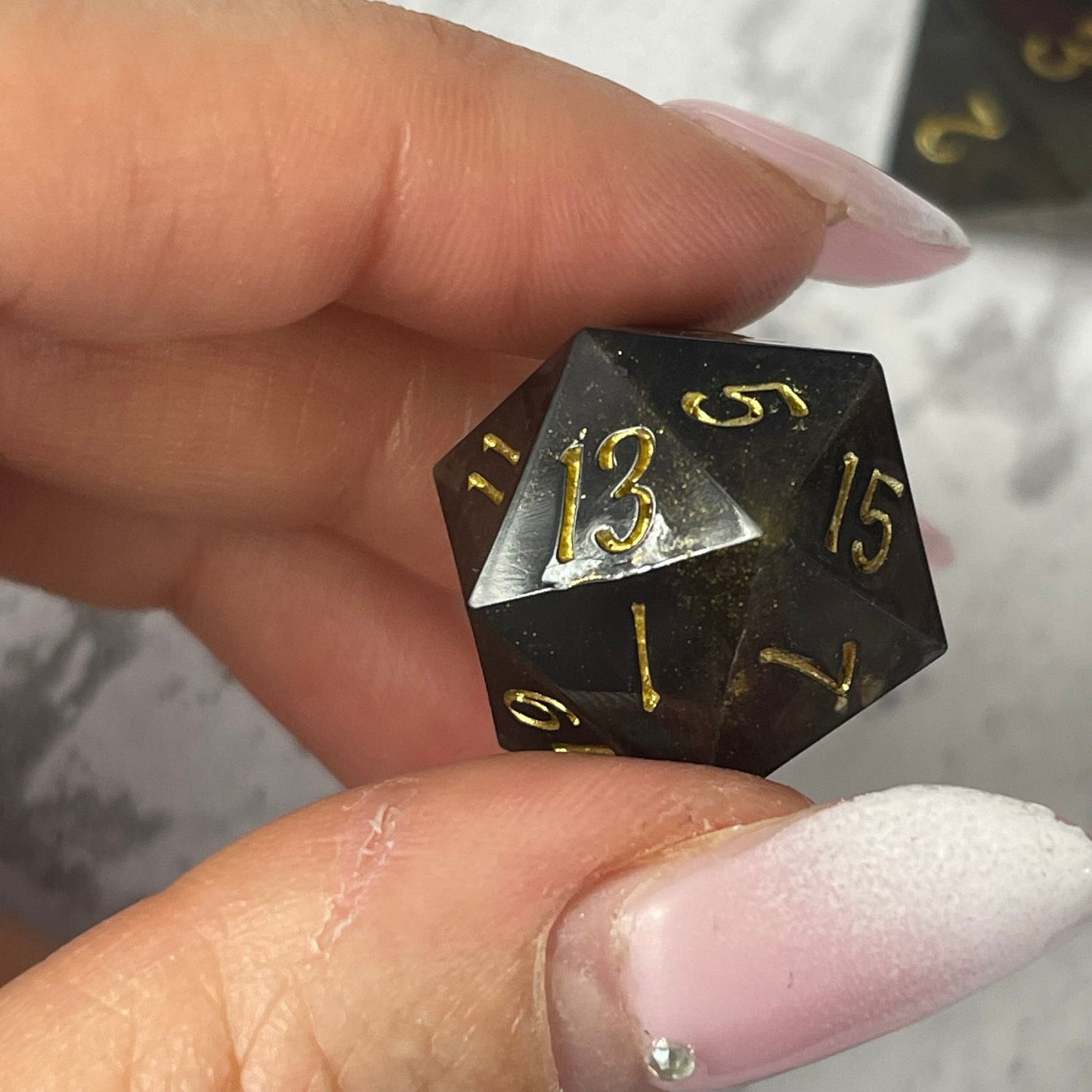 Mel Mederada- handmade resin Dice set 7pcs  logo D20