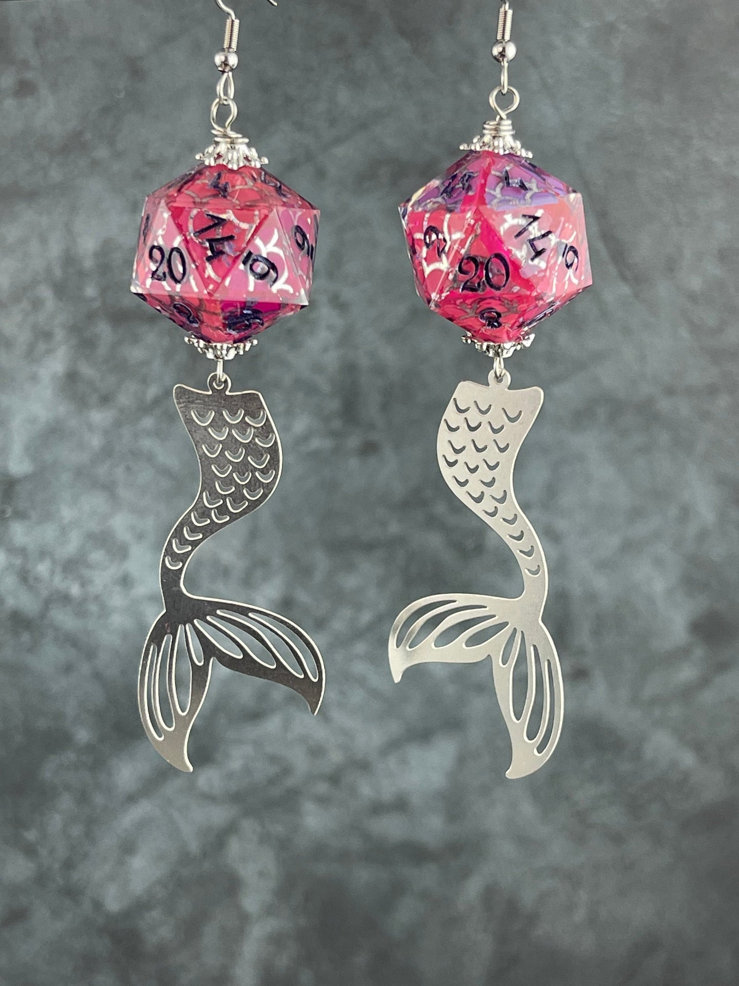 Mermaids D20 earrings pink