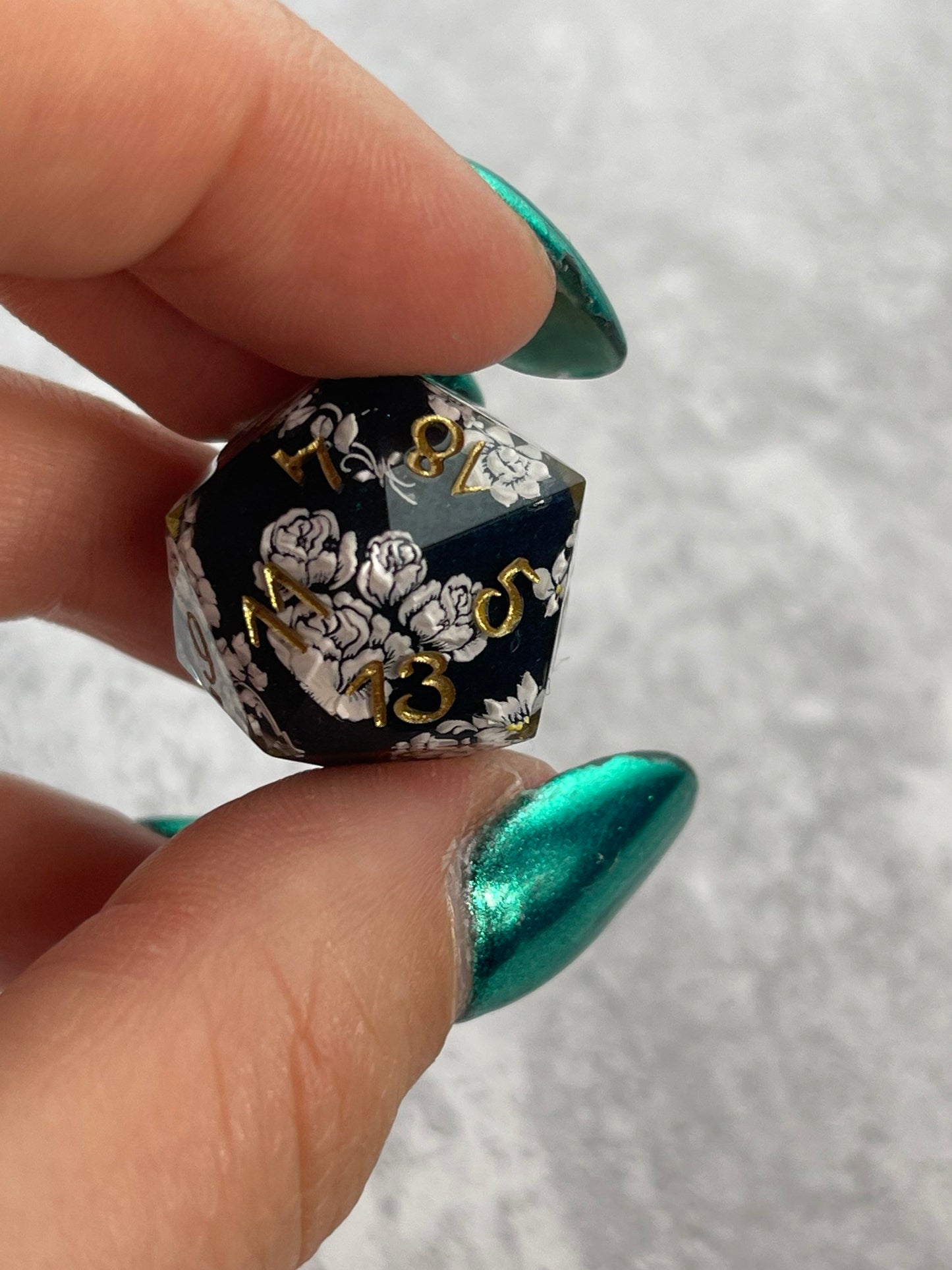 Rococo single D20 handmade resin dice