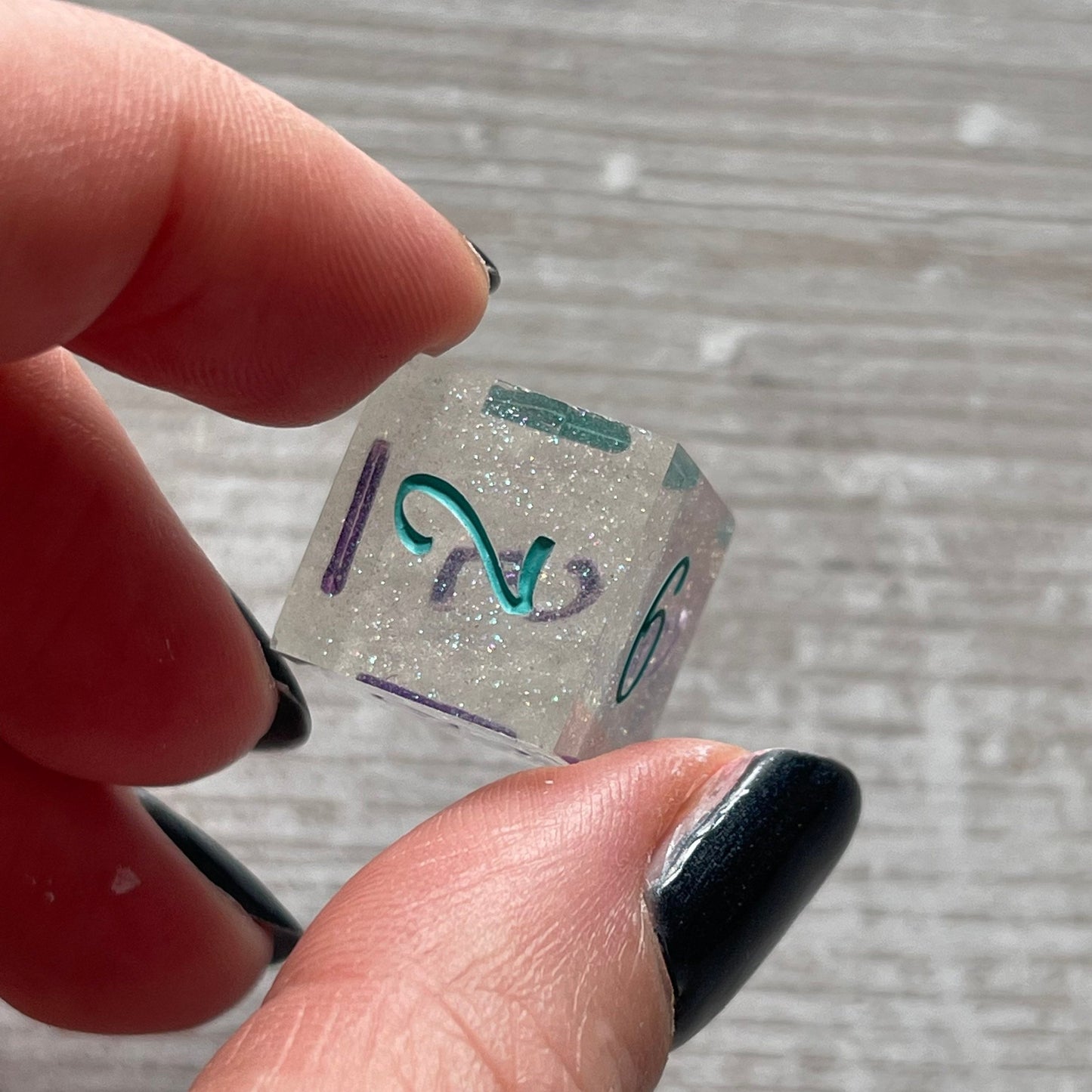 Vaporvawe - Handmade resin dice D6