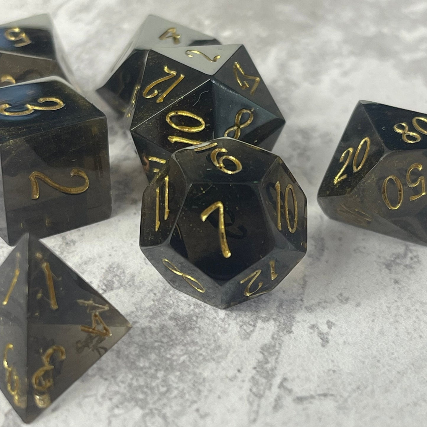 Mel Mederada- handmade resin Dice set 7pcs  logo D20