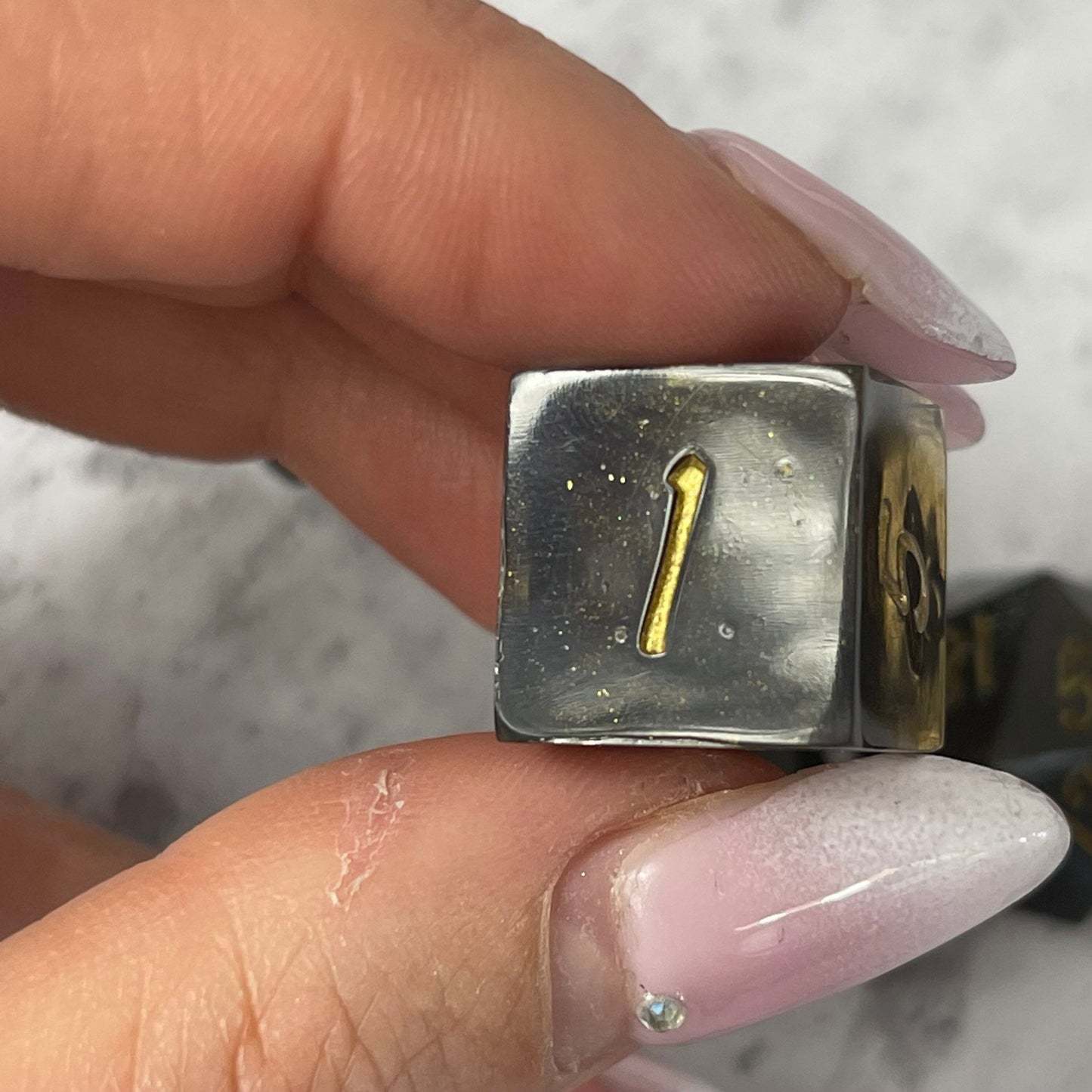 Mel Mederada- handmade resin Dice set 7pcs  logo D20